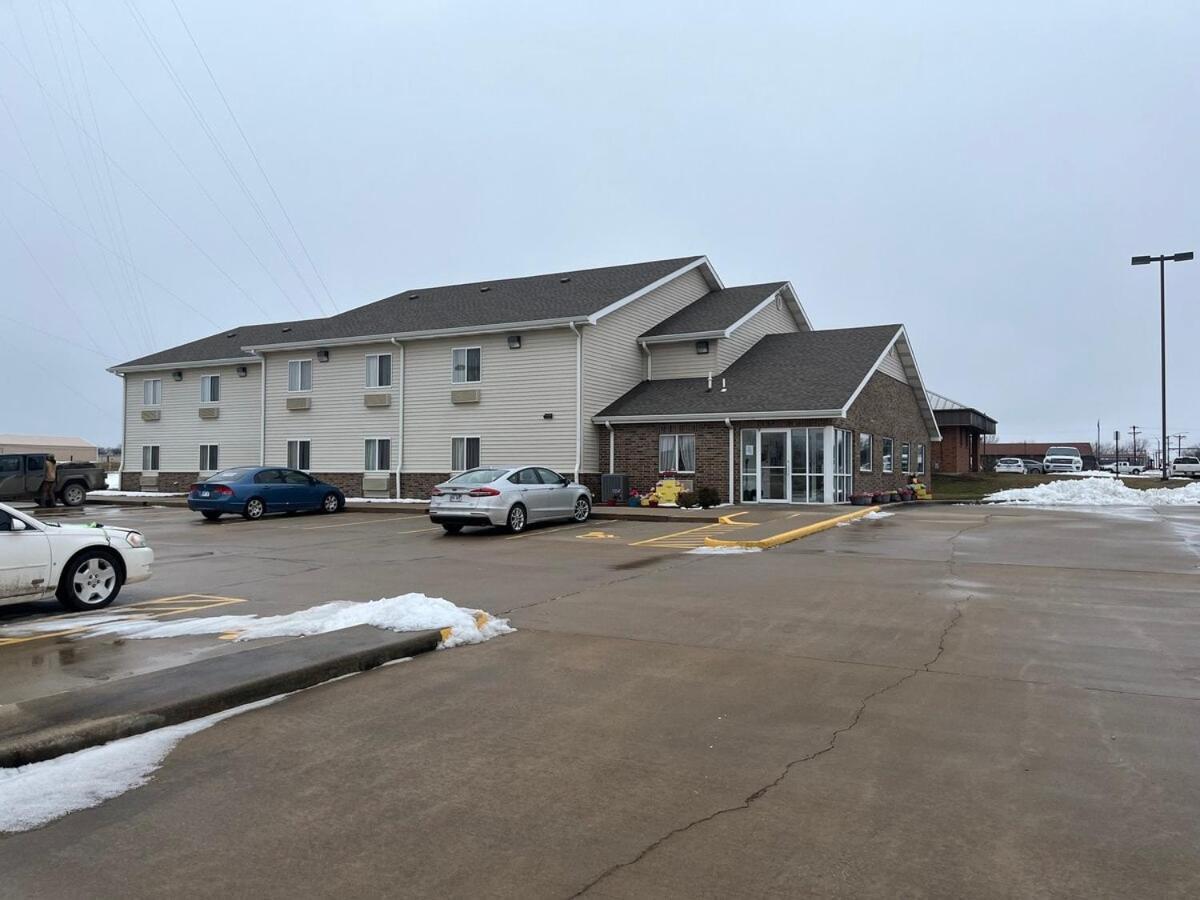 Country Haven Inn Burlington Exterior photo